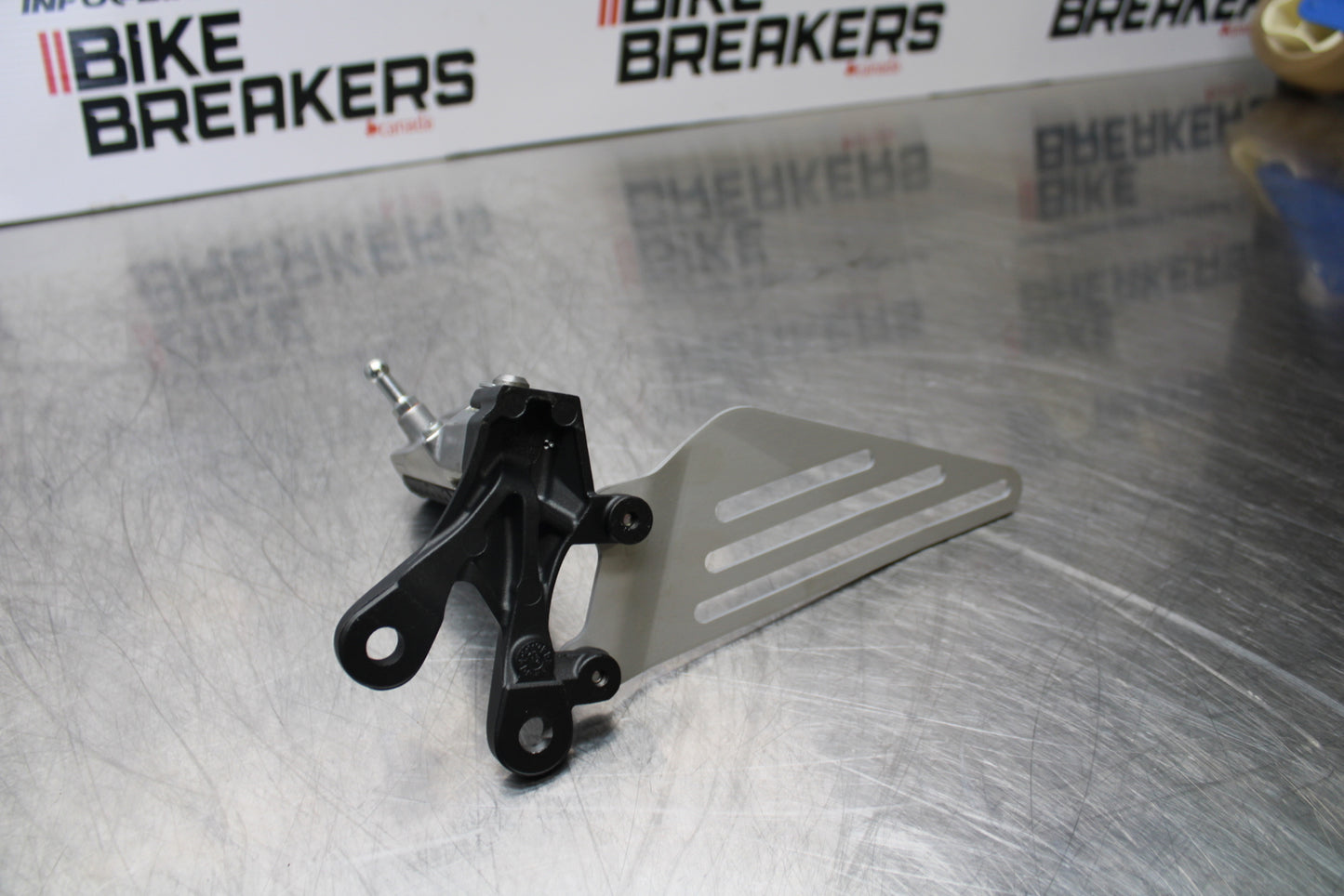 23-24 KAWASAKI NINJA ZX14R NEW!!! LEFT REARSET REAR SET DRIVER FOOT PEG BB153