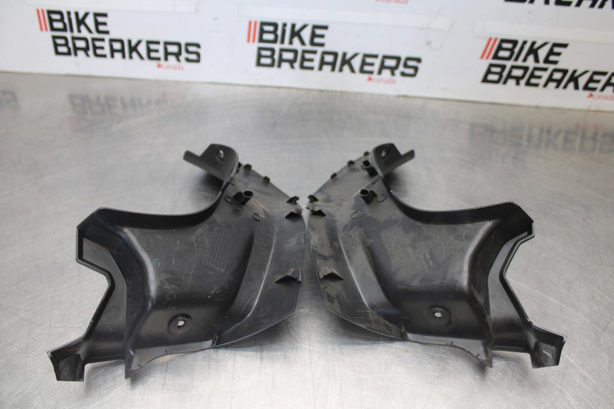 23 YAMAHA YZF R3 RIGHT LEFT FRONT DUCT COVERS PANELS COWLS BB003