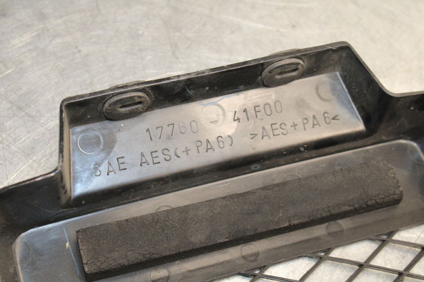 05-06 SUZUKI BOULEVARD M50 RADIATOR GRILLE GRILL SHIELD GUARD 17760-41F00 BB671