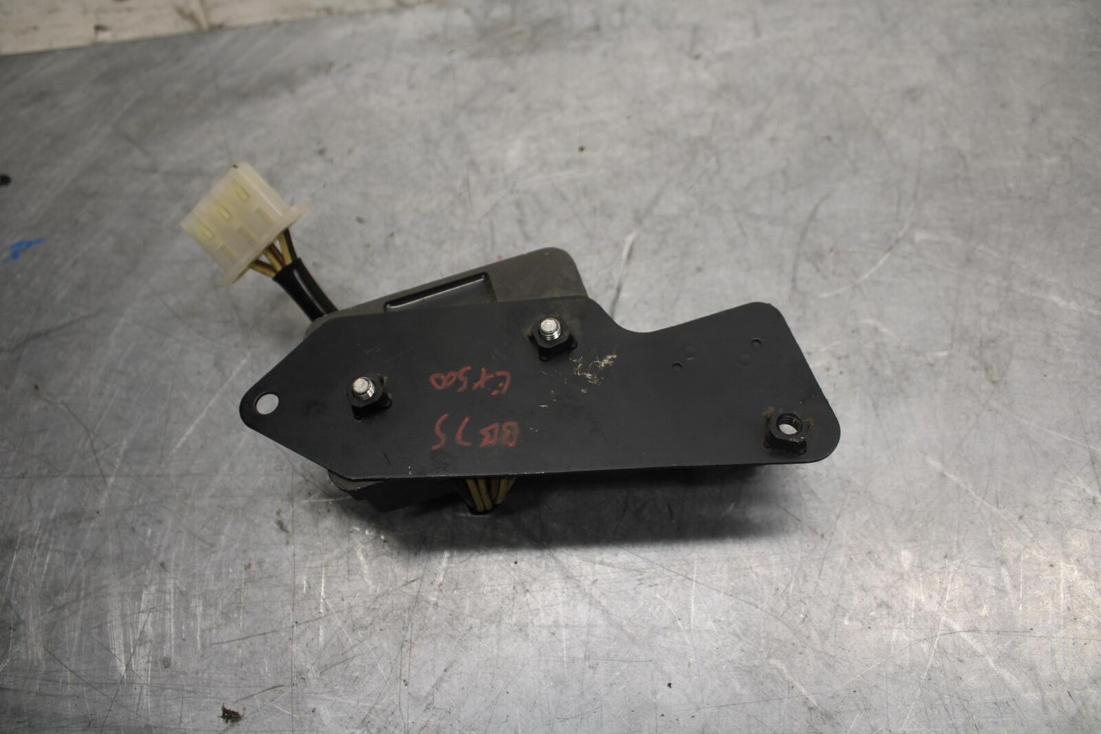 2005 Kawasaki Ninja 500R EX500D RECTIFIER VOLTAGE REGULATOR 11045-1421 BB36