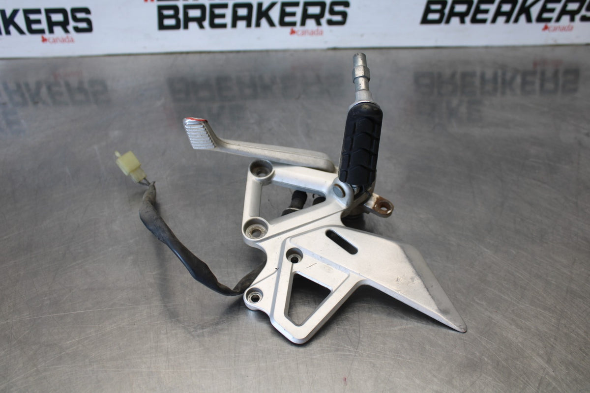 06-07 HONDA INTERCEPTOR 800 VFR800 RIGHT REARSET REAR SET DRIVER FOOT PEG BB917