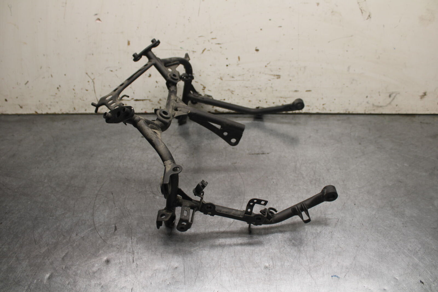 18-23 KAWASAKI NINJA 400 EX400 UPPER FAIRING MIRROR GAUGES STAY BRACKET  BB747