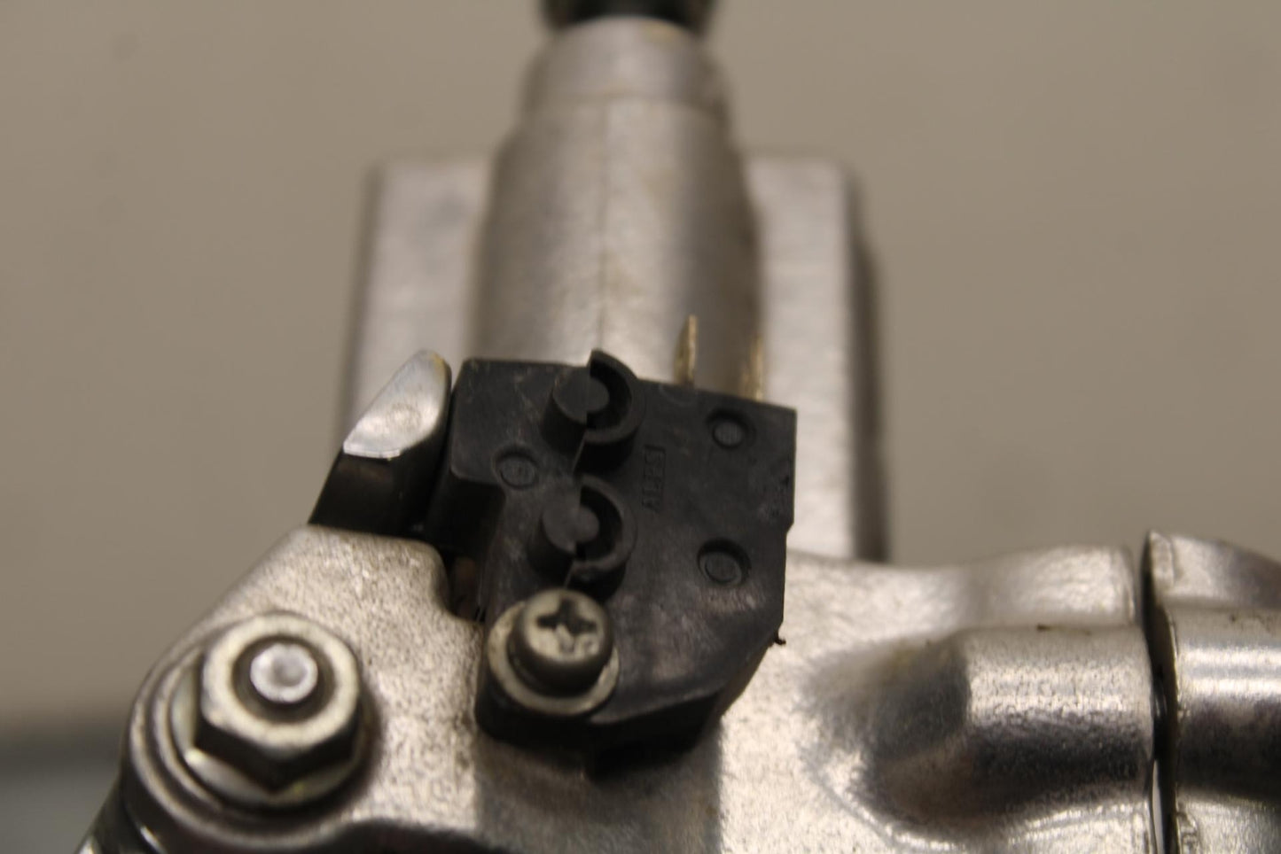 03-08 KAWASAKI VULCAN 1600 FRONT BRAKE MASTER CYLINDER BB616