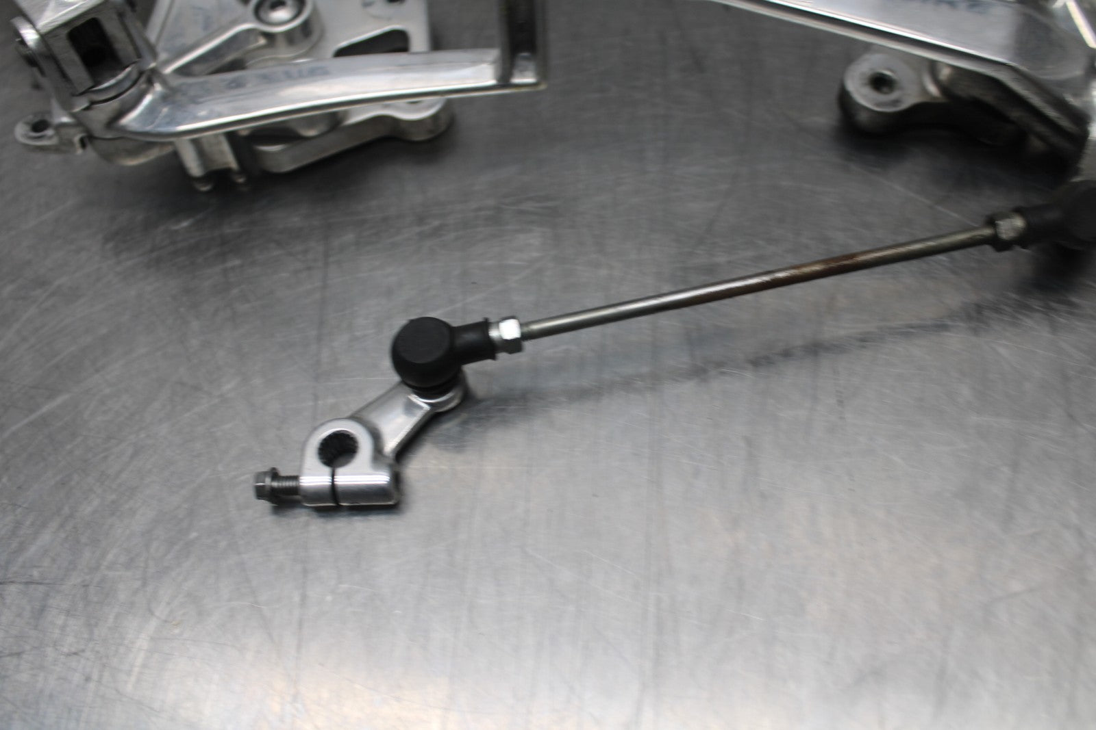 07 SUZUKI GSXR1000 POLISHED  REARSET REAR SET DRIVER PEG BRACKETS BB770