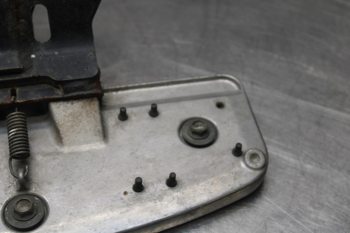 05-09 SUZUKI BOULEVARD C90 LEFT FRONT FOOT REST PEG STEP BB791