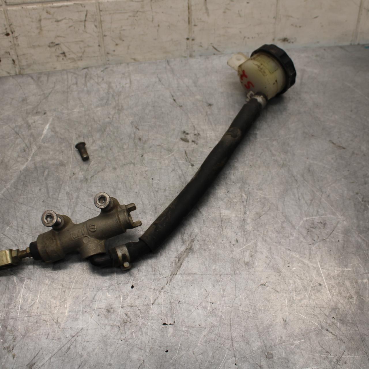 00-01 KAWASAKI ZZR600 REAR BACK BRAKE MASTER CYLINDER W RESERVOIR BB31