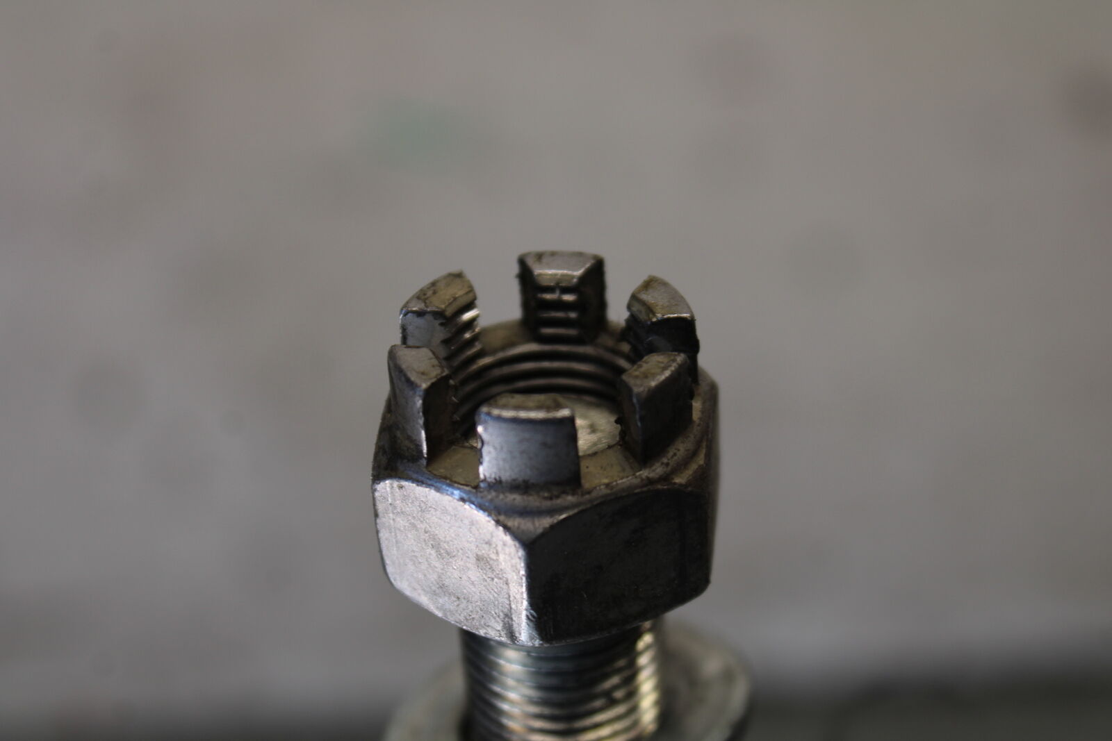 19-22 KAWASAKI Z400 REAR AXLE BACK WHEEL RIM PIVOT BOLT AXEL BB708