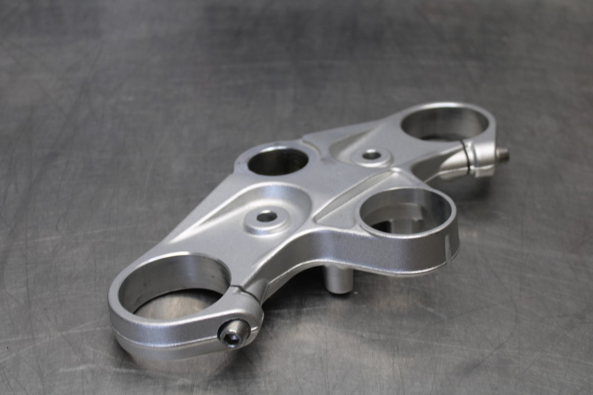 16 APRILIA TUONO V4 1100 FORKS UPPER TRIPLE TREE CLAMP BB905
