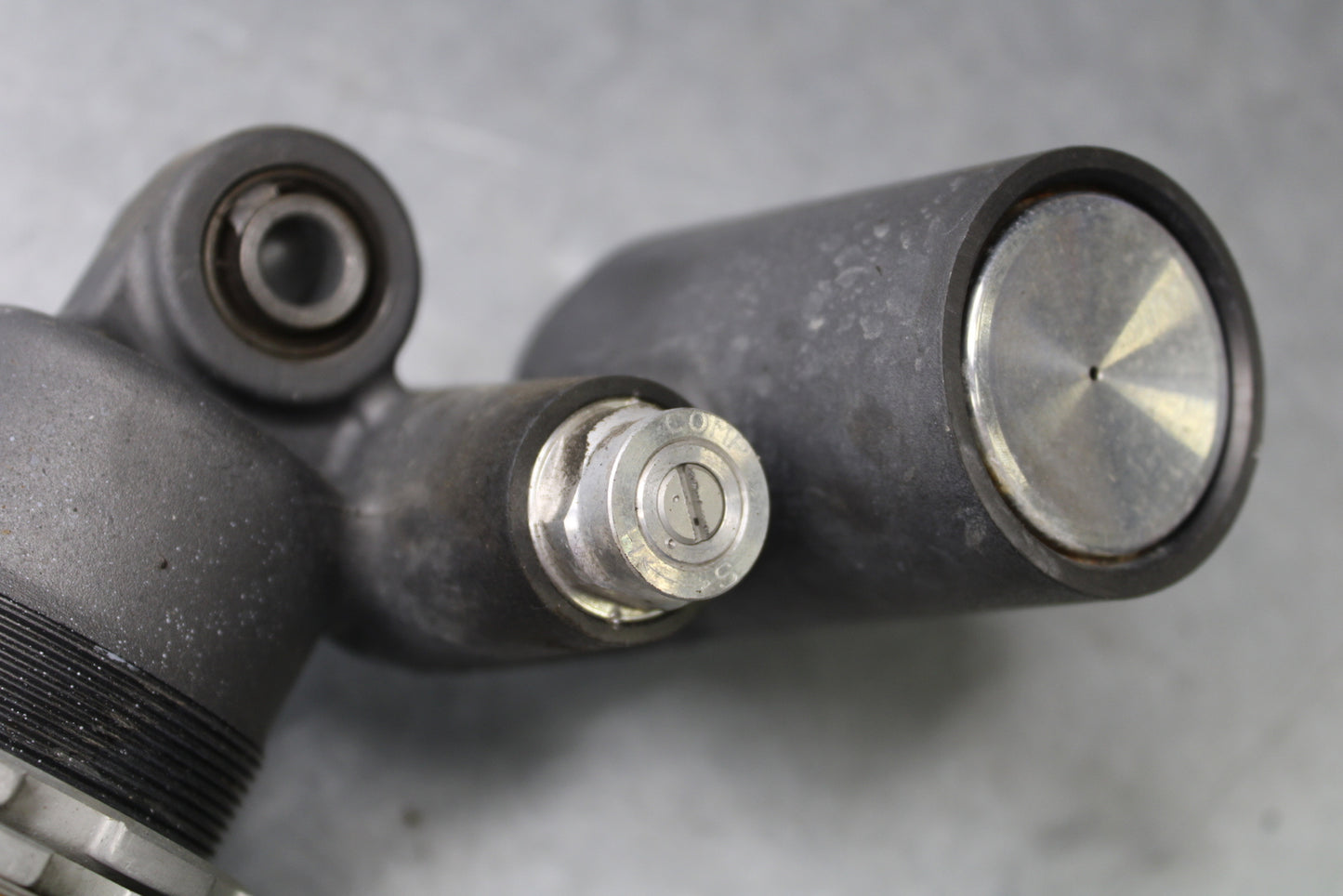 05-06 SUZUKI GSXR1000 REAR BACK SHOCK ABSORBER SUSPENSION 62100-41G00-163 BB663
