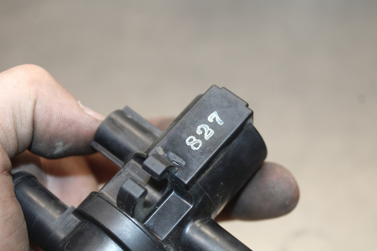 08 KAWASAKI ZX6R AIR VALVE SOLENOID TOP ENGINE SWITCH SENSOR BB896