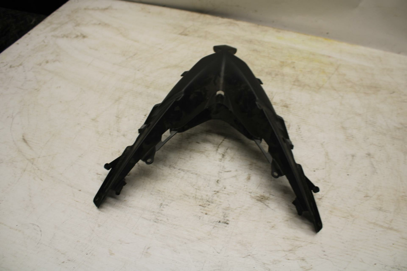 11-12 KAWASAKI NINJA 400 EX400 C FRONT CENTER COWL FAIRING BB358