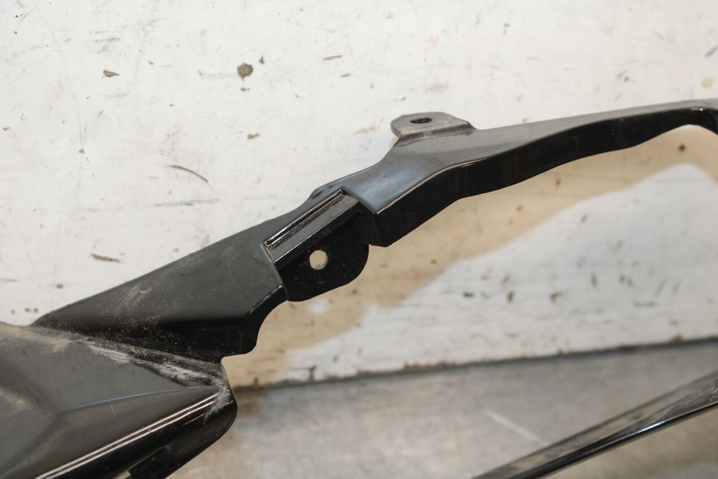 08-10 SUZUKI GSXR750 LEFT REAR BACK TAIL FAIRING COWL SHROUD BB476