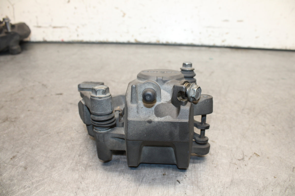 08-09 SUZUKI GSXR600 REAR BACK BRAKE CALIPER W MOUNT BRACKET BB728