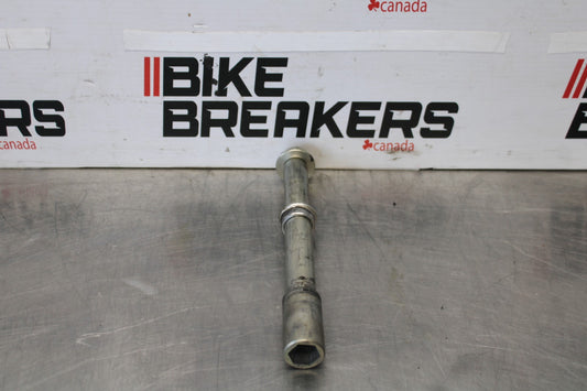 15-26 SUZUKI GSXR600 FRONT WHEEL RIM AXLE PIVOT BOLT BB888