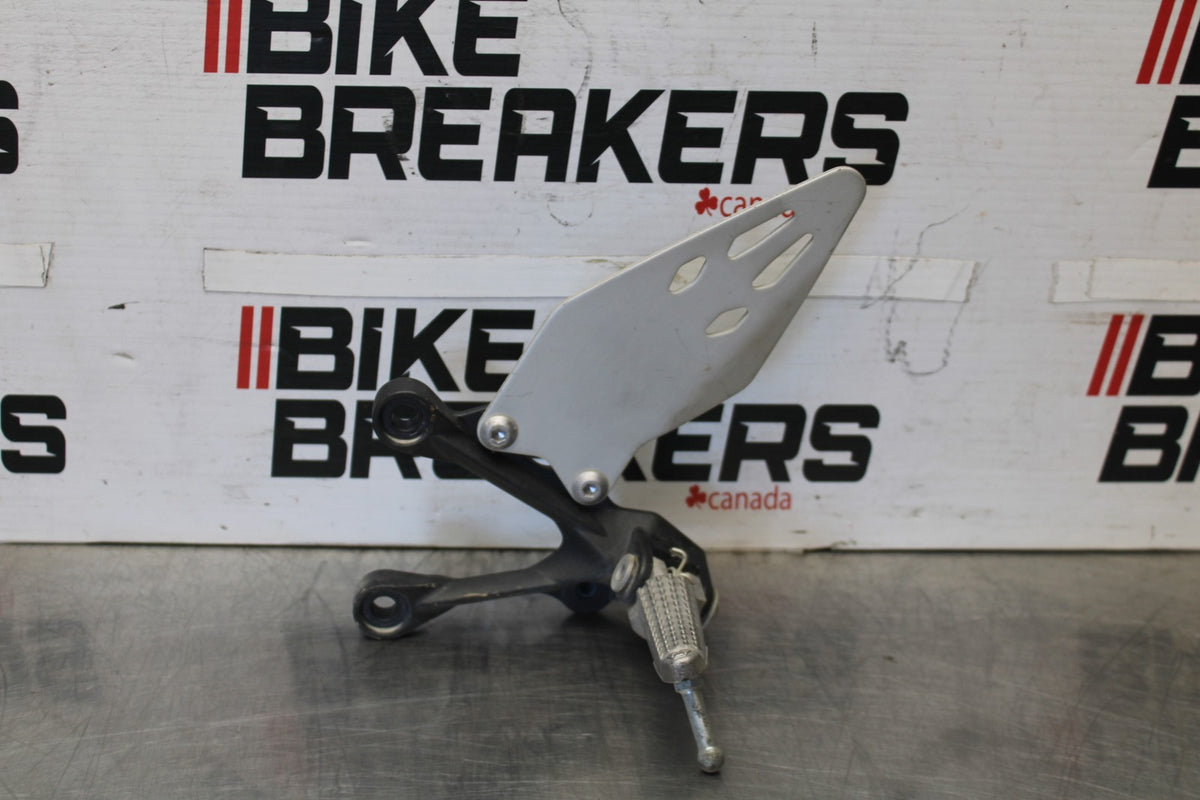 24 KAWASAKI NINJA ZX6R ZX636 ABS 40TH ANNIVERSARY LEFT REARSET REAR SET BB911