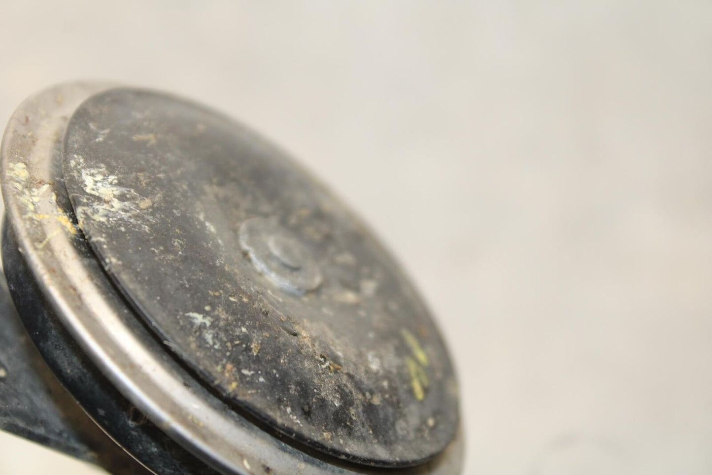 2011 Kawasaki Ninja ZX6R ZX600R HORN SIGNAL 27003-0061 BB587