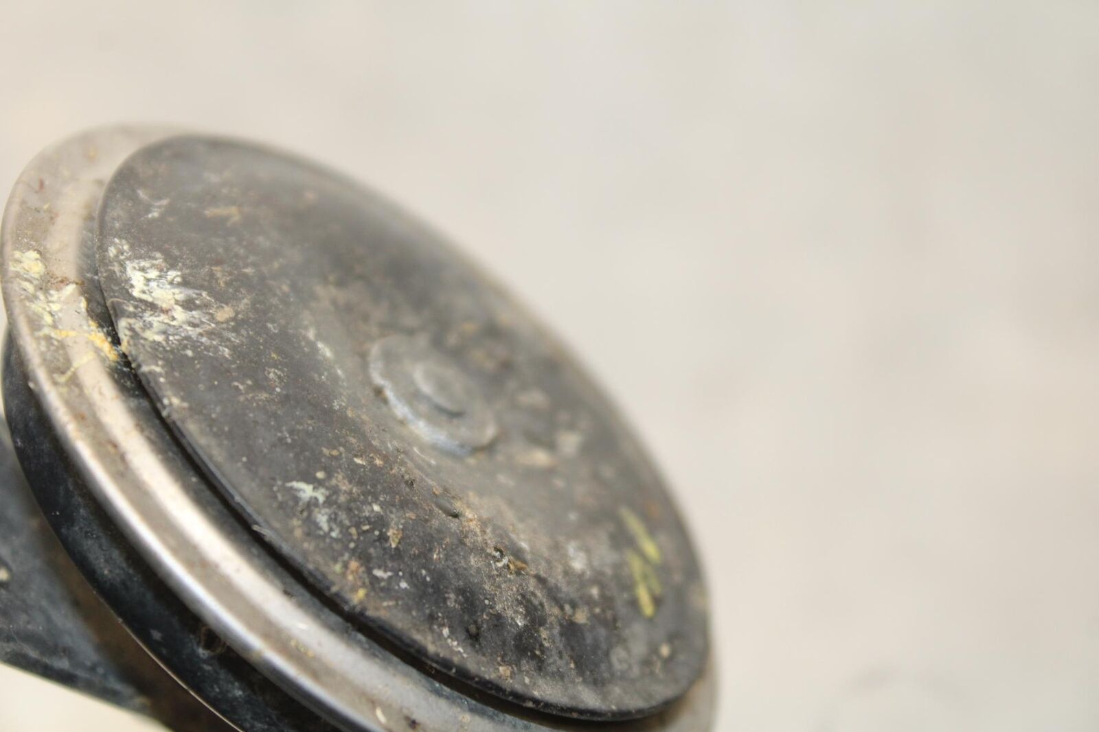 2011 Kawasaki Ninja ZX6R ZX600R HORN SIGNAL 27003-0061 BB587