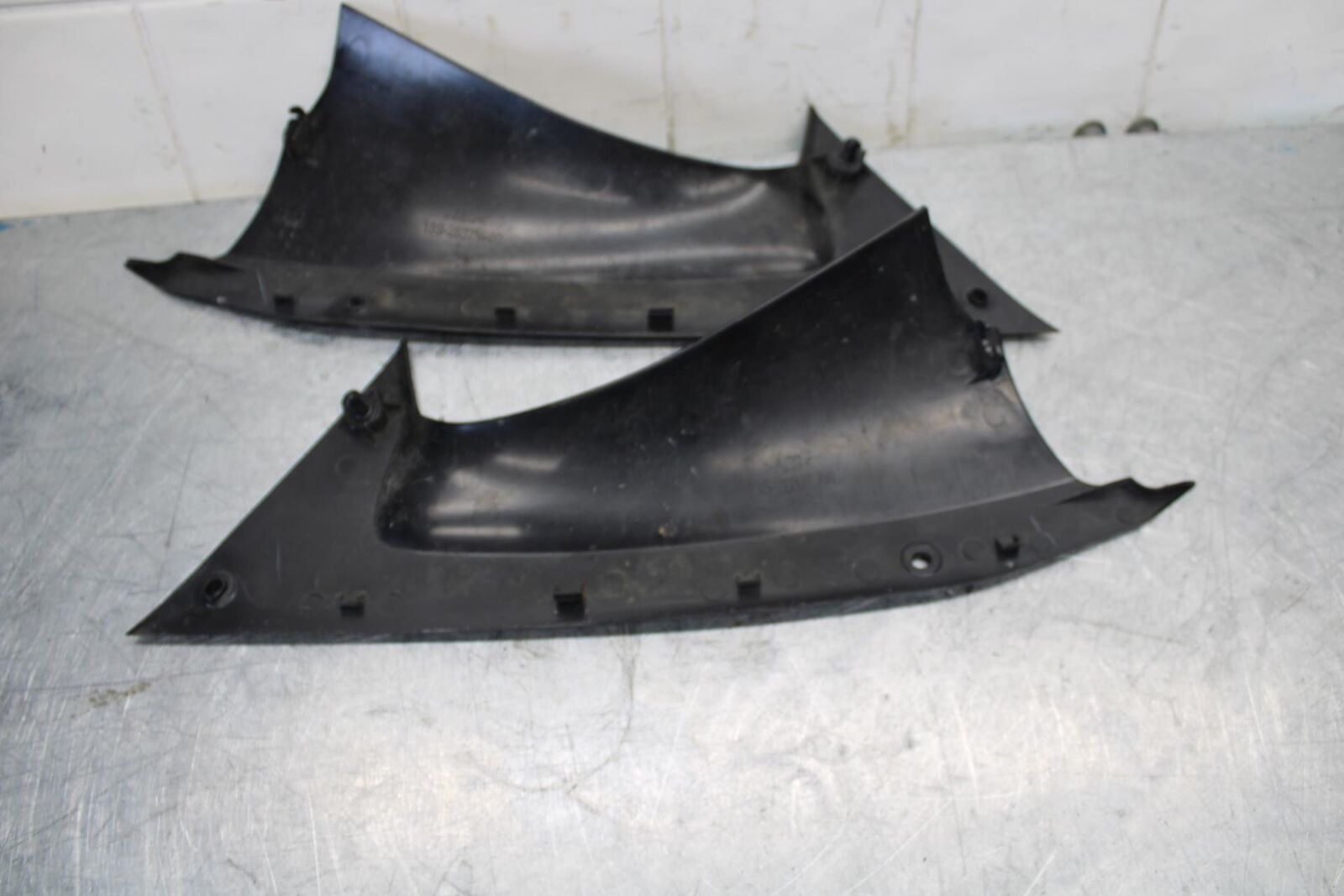 08-16 YAMAHA YZF R6 RIGHT LEFT FRONT DUCT COVERS PANELS COWLS BB436