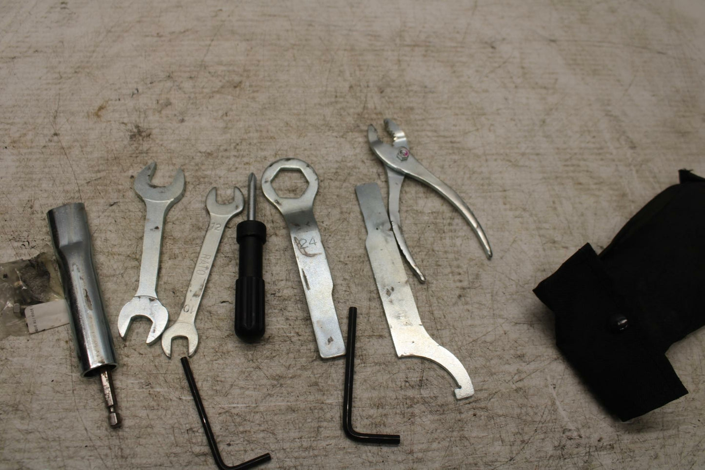 12-13 KAWASAKI EX300 NINJA STOCK TOOLS OEM TOOL BAG KIT SET BB373