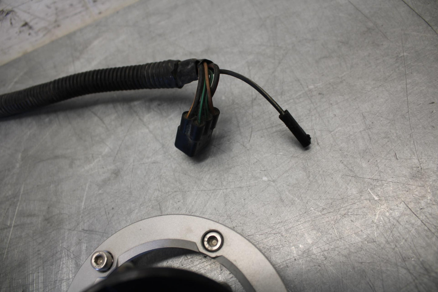 2016 Suzuki Bandit GSF1250SA ABS IGNITION LOCK KEY SET W/ GAS CAP AND SEAT BB509