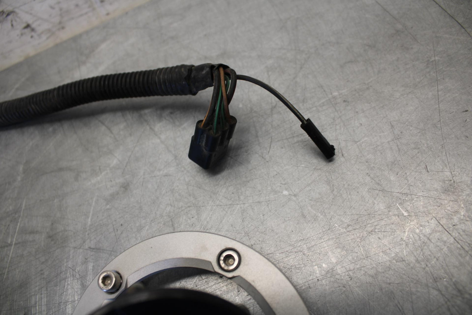2016 Suzuki Bandit GSF1250SA ABS IGNITION LOCK KEY SET W/ GAS CAP AND SEAT BB509