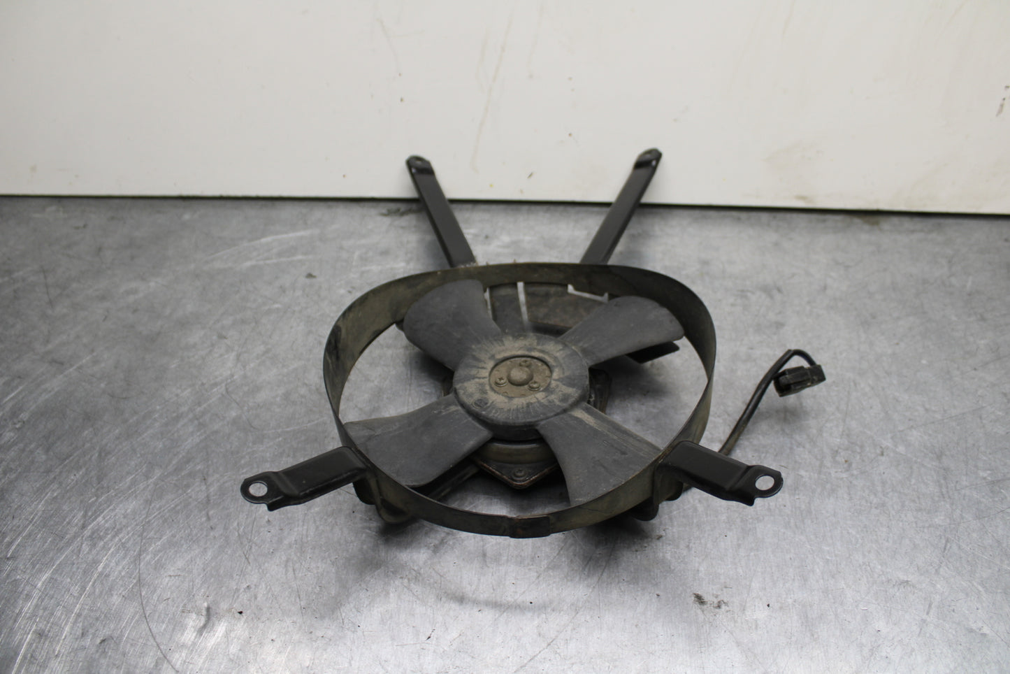 93-94 KAWASAKI NINJA ZX7R ENGINE RADIATOR COOLING FAN BB122