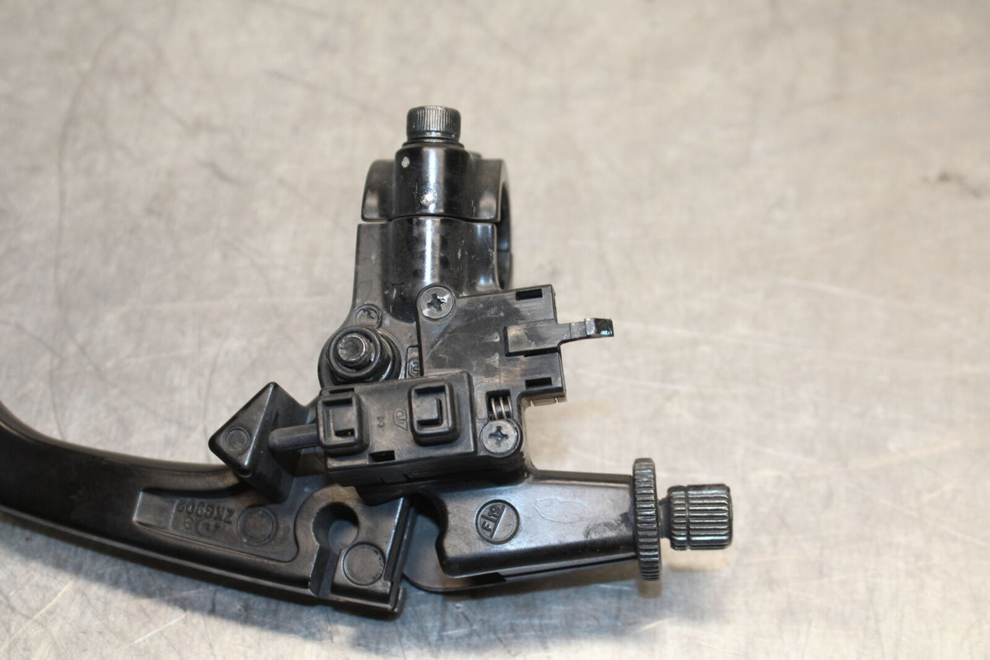 19-22 KAWASAKI Z400 CLUTCH PERCH MOUNT WITH LEVER  BB738