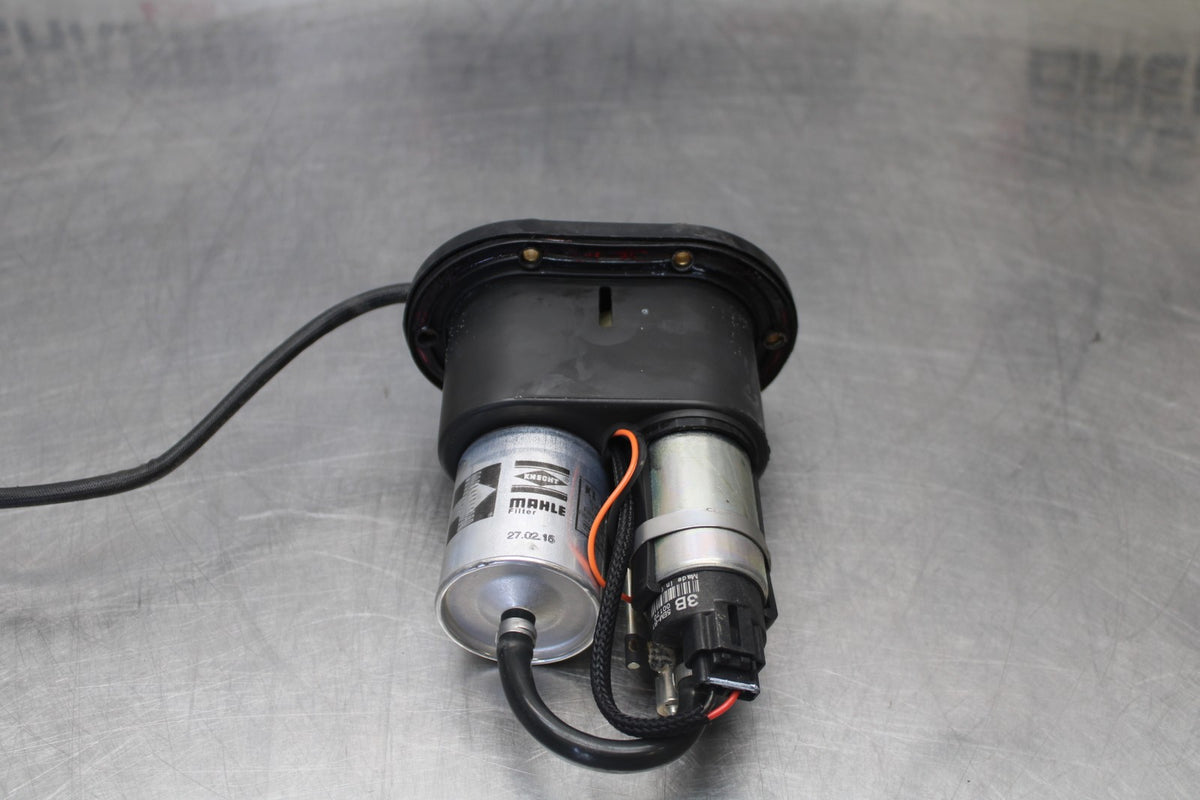 16 APRILIA TUONO V4 1100 FUEL PUMP GAS PETROL SENDER UNIT BB905