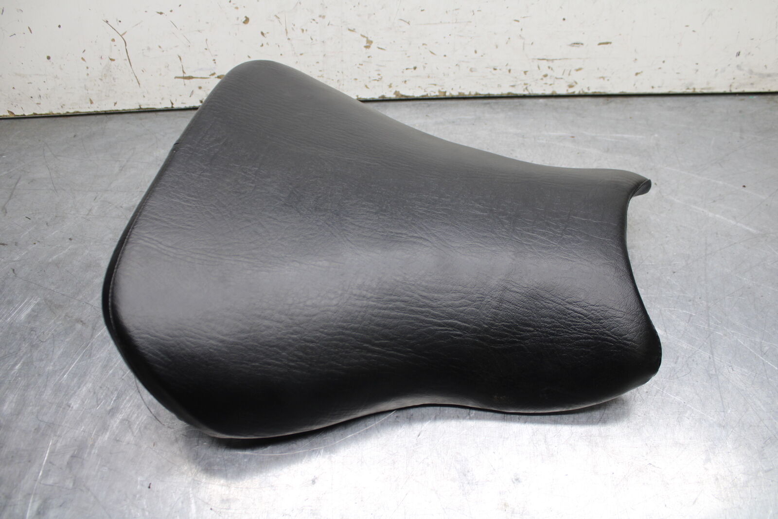 03-06 SUZUKI SV650 AFTERMARKET FRONT DRIVERS SEAT PAD SADDLE PILLION BB392