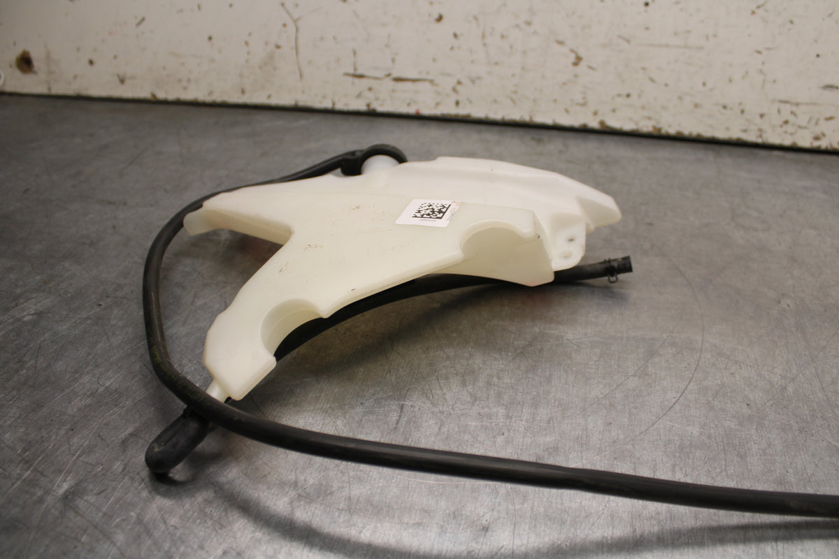 21-24 APRILIA TUONO 660 FACTORY COOLANT WATER TANK RESERVOIR BOTTLE BB733
