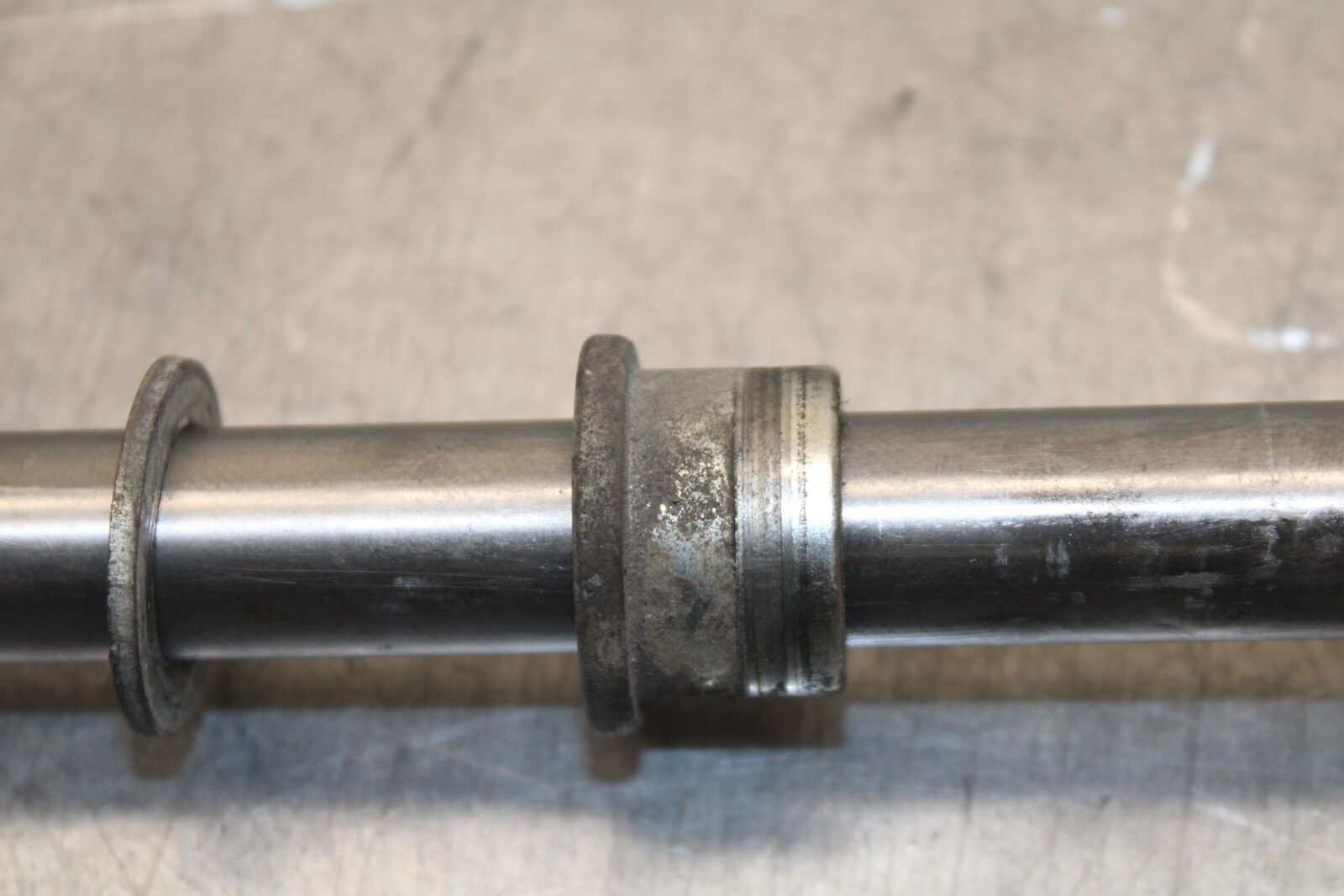 03-08 KAWASAKI VULCAN 1600 REAR AXLE BACK WHEEL RIM PIVOT BOLT AXEL BB616