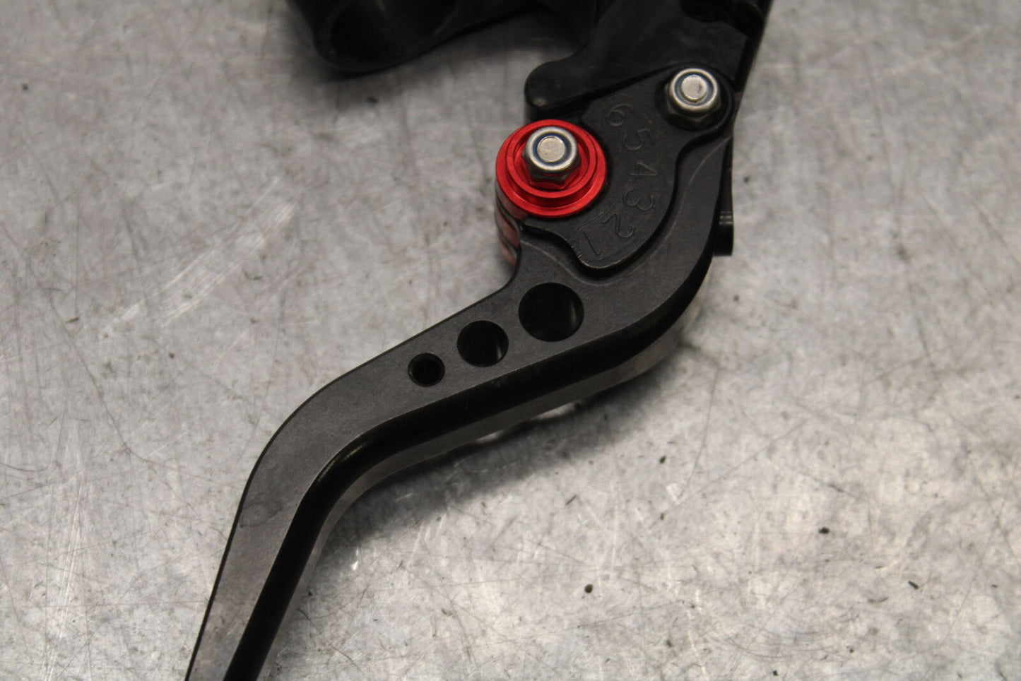 05-06 SUZUKI GSXR1000 CLUTCH PERCH MOUNT WITH LEVER BB663