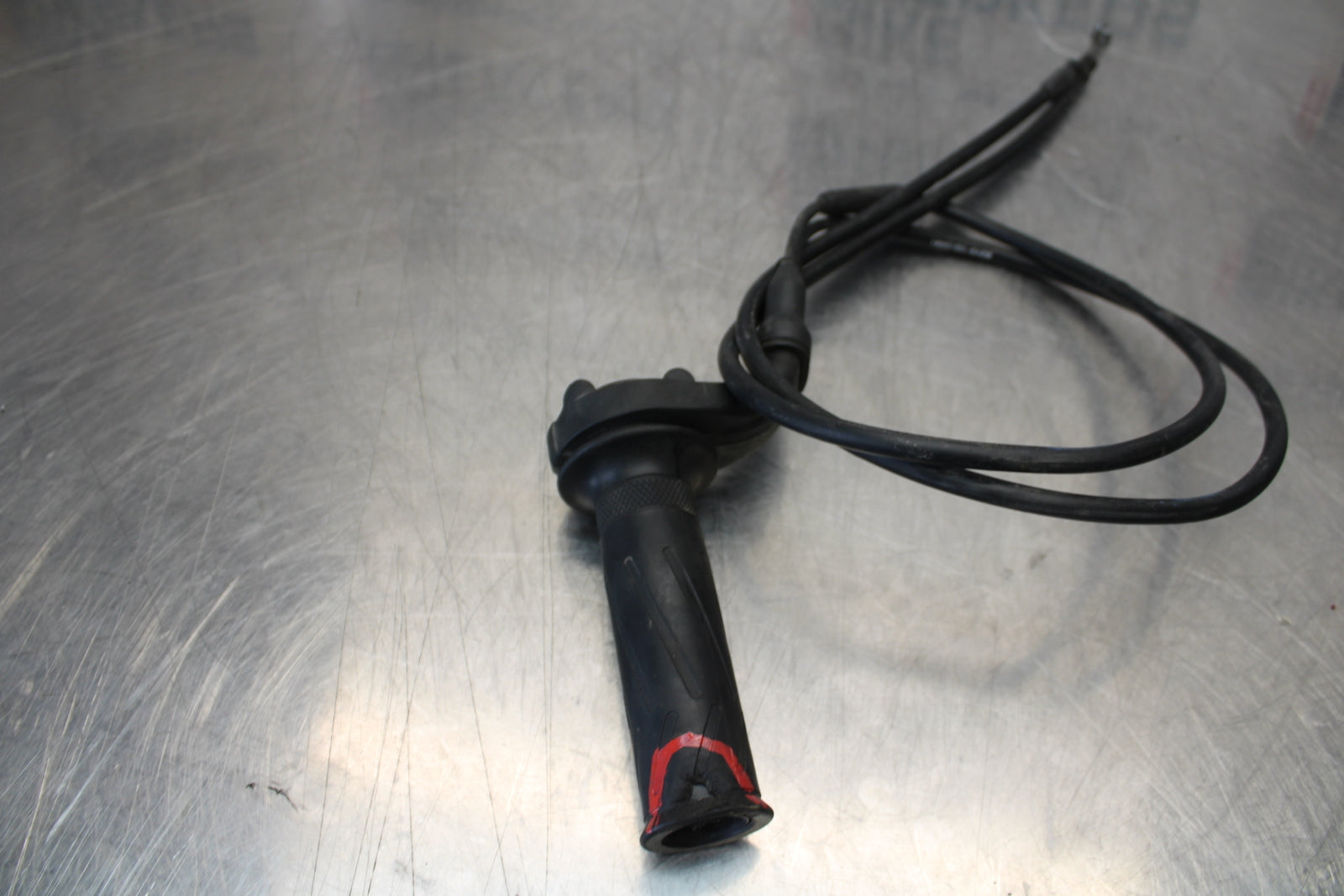 14-17 YAMAHA FZ07 THROTTLE CABLE LINE HOUSING GUIDE BB162
