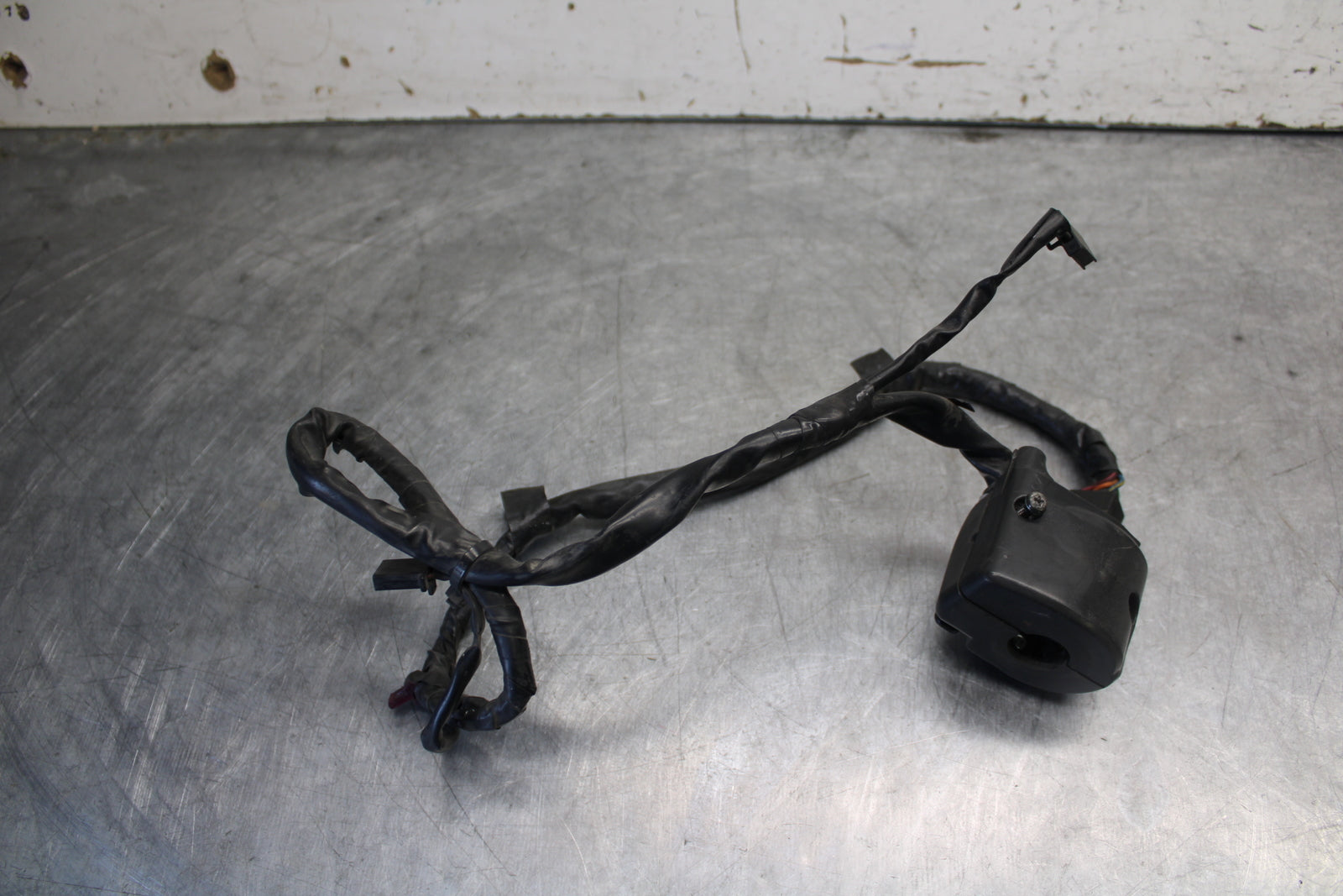 03-04 KAWASAKI NINJA ZX6RR LEFT CLIP ON HANDLE HORN SIGNALS SWITCHES BB684