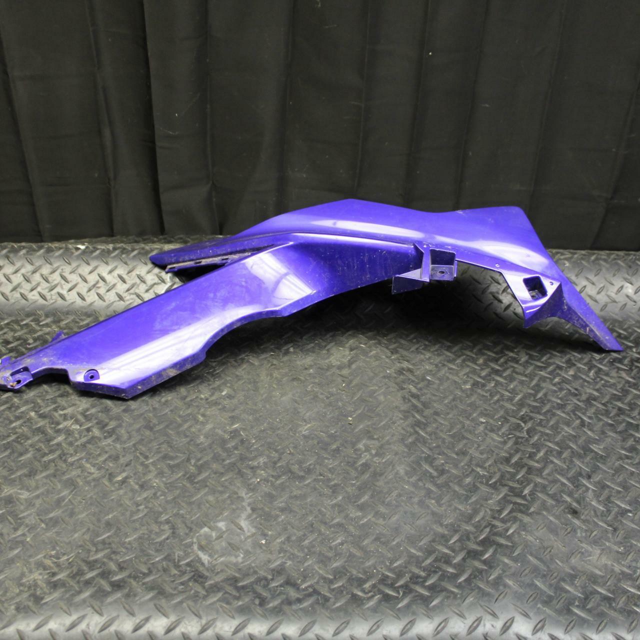19 YAMAHA YZF R3 RIGHT MID UPPER SIDE FAIRING COWL PLASTIC BB177