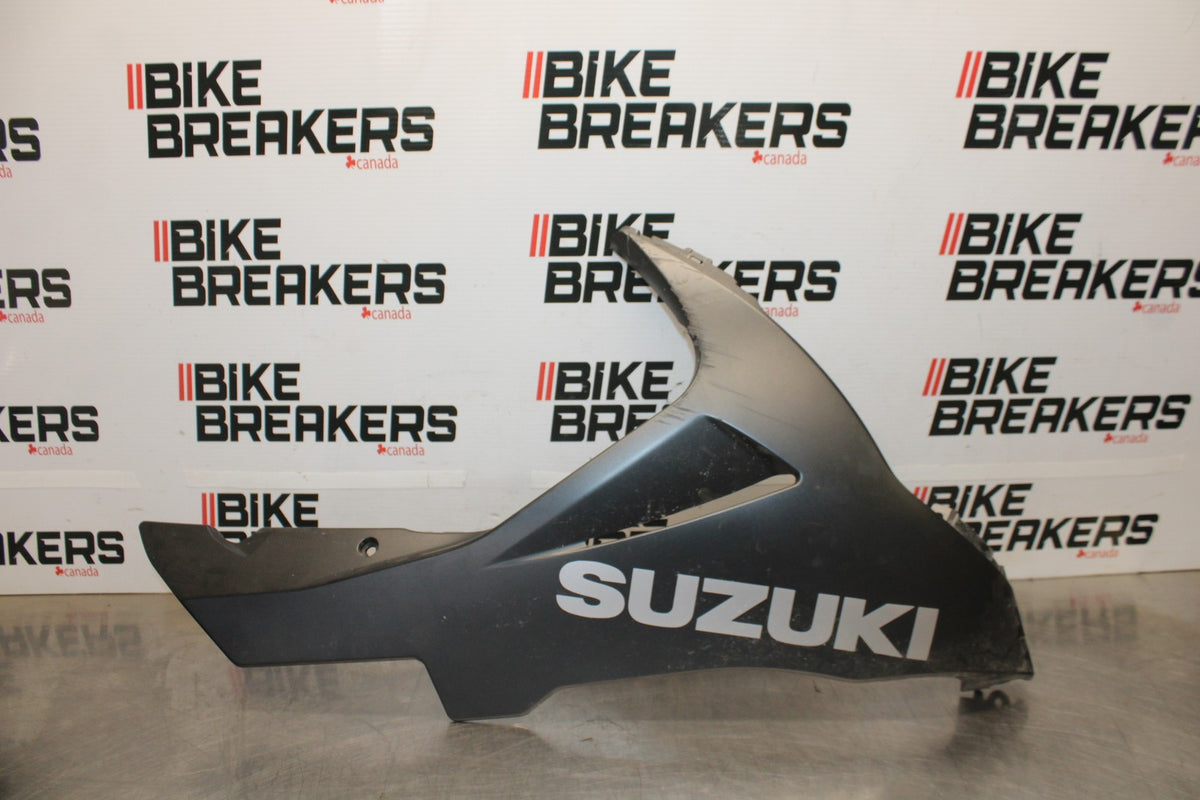 15-26 SUZUKI GSXR600 RIGHT LOWER BOTTOM BELLY SIDE FAIRING COWL  BB888