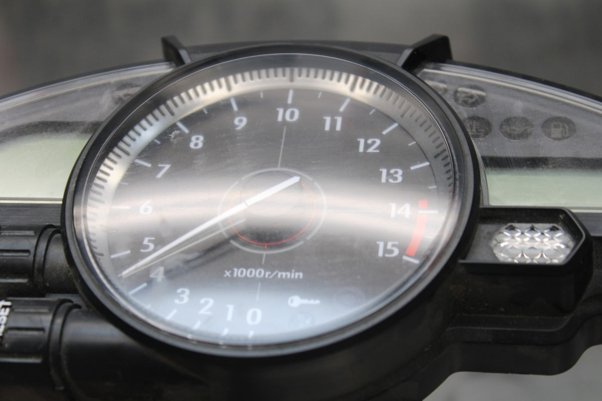 07 YAMAHA YZF R1 25201KM SPEEDO GAUGES CLUSTER SPEEDOMETER TACHOMETER BB826
