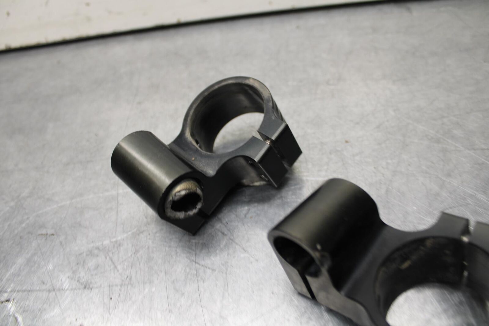 03-04 HONDA CBR600RR AFTERMARKET LEFT RIGHT CLIP ON ONS HANDLEBARS PAIR BB614