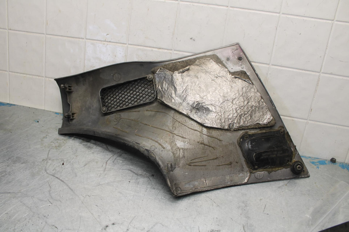 87-96 HONDA CBR1000F RIGHT FRONT SIDE SEAT SADDLE PANEL TRIM COWL FAIRING BB420