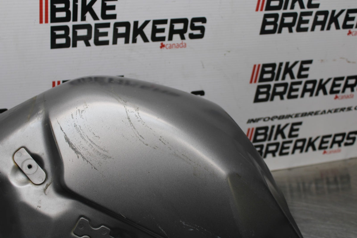 13 YAMAHA YZF R1 GAS TANK FUEL CELL PETROL RESERVOIR BB781