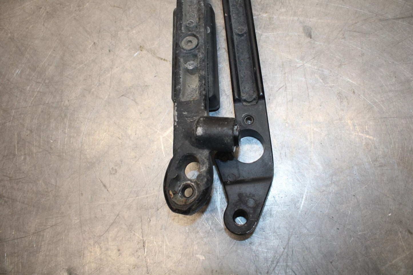 1984 Honda Interceptor 750 VF750F PASSENGER REAR SEAT GRAB BAR HANDLE SET BB38