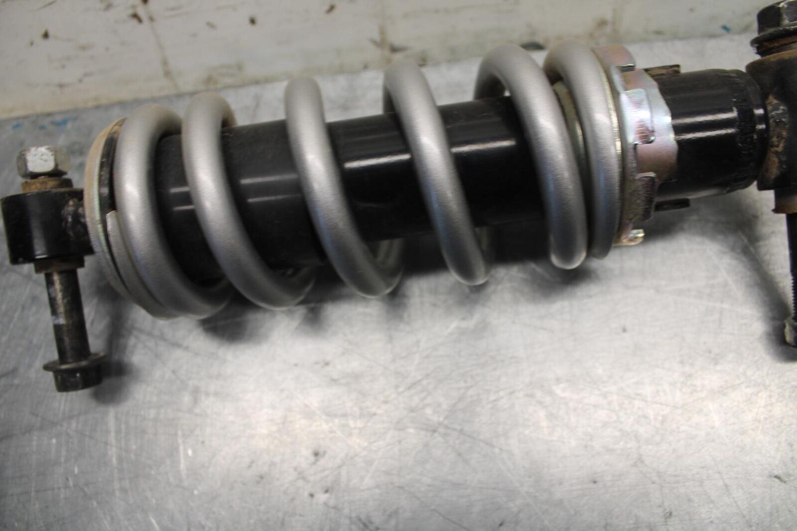 15-17 YAMAHA YZF R3 REAR BACK SHOCK ABSORBER SUSPENSION 1WD-F2210-00-00 BB453
