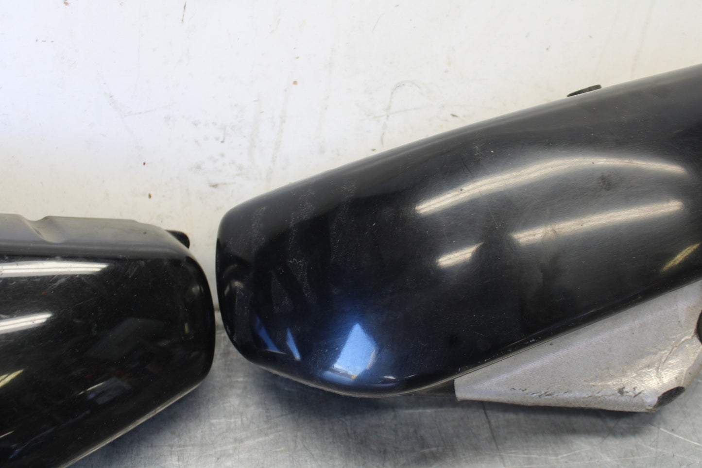 04 SUZUKI INTRUDER 800 SIDE COVER PANEL COWL FAIRING BB758
