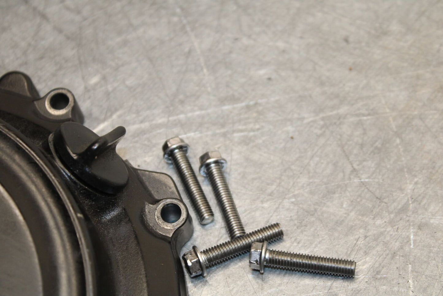 06-07 SUZUKI GSXR 600 CLUTCH SIDE ENGINE MOTOR COVER BB543