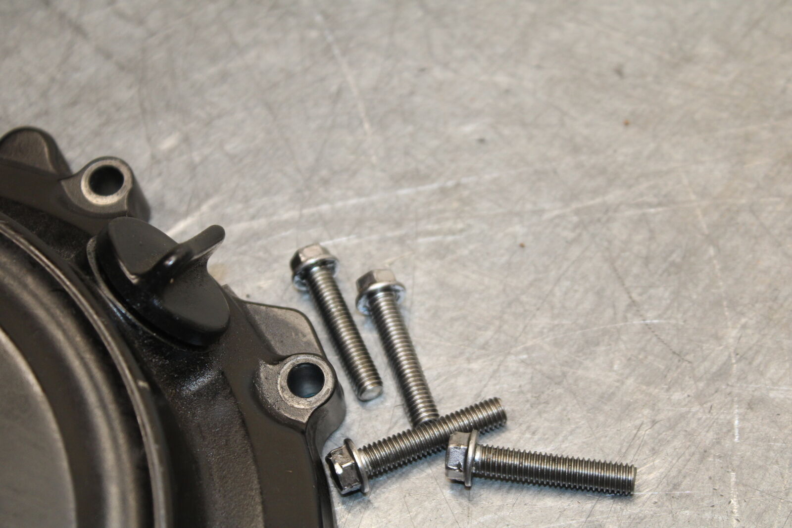 06-07 SUZUKI GSXR 600 CLUTCH SIDE ENGINE MOTOR COVER BB543