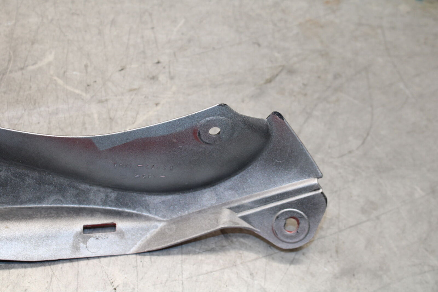 08-10 SUZUKI GSXR 600  RIGHT FRONT UPPER NOSE FAIRING COWL SHROUD BB101