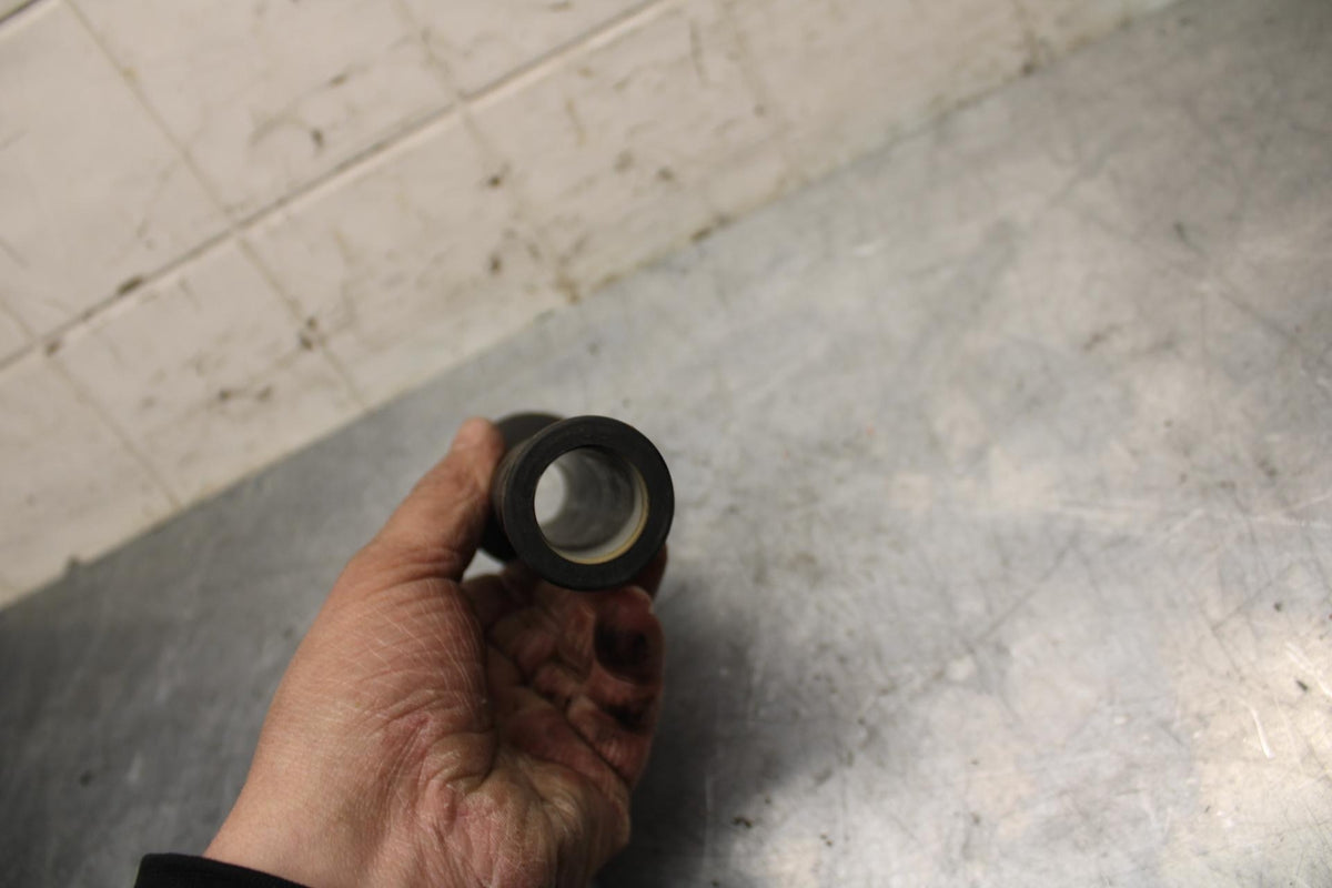 03 KAWASAKI ZX12R RIGHT THROTTLE GRIP BB472