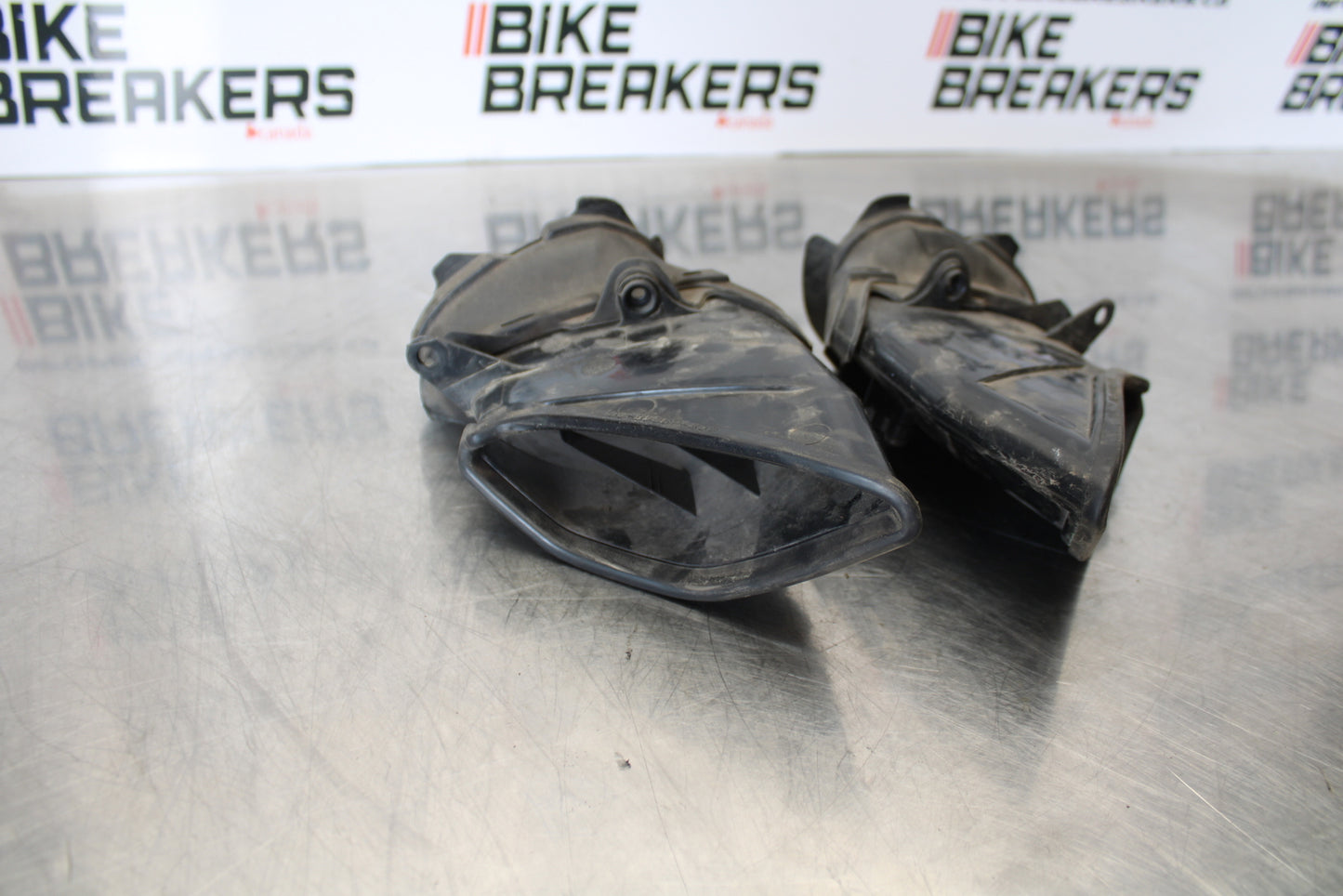 07-08 YAMAHA YZF R1 RIGHT LEFT AIR INTAKE DUCTS BB160