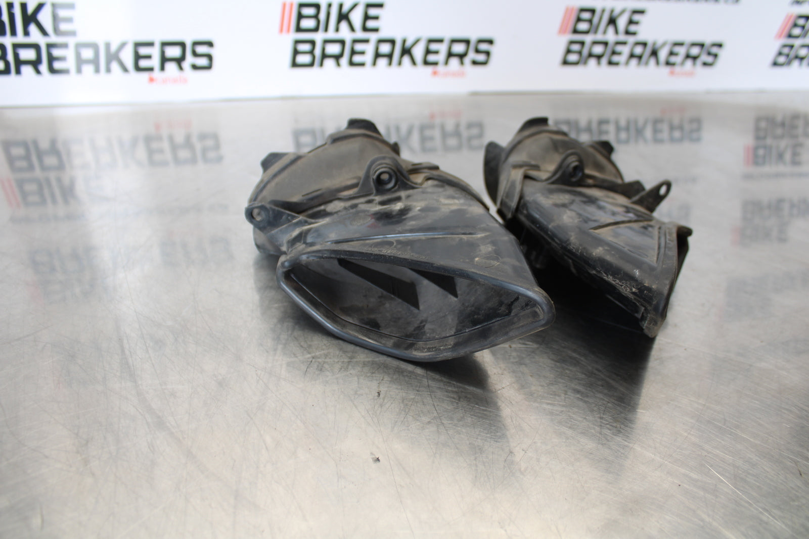 07-08 YAMAHA YZF R1 RIGHT LEFT AIR INTAKE DUCTS BB160