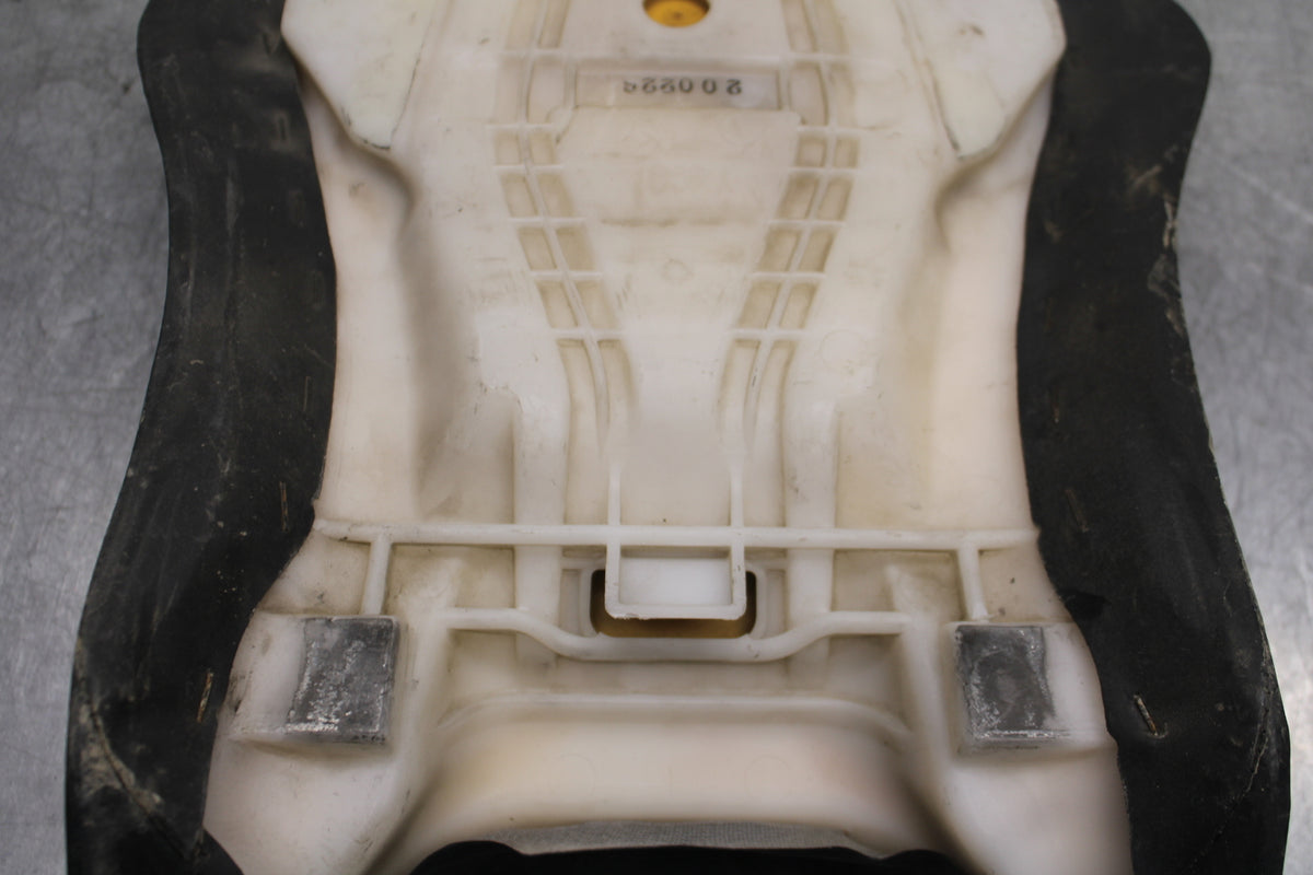 07-08 YAMAHA YZF R1 FRONT DRIVERS SEAT PAD SADDLE PILLION BB724